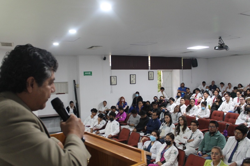 Capacitan a personal del Hospital Aurelio Valdivieso para la atención integral en dengue